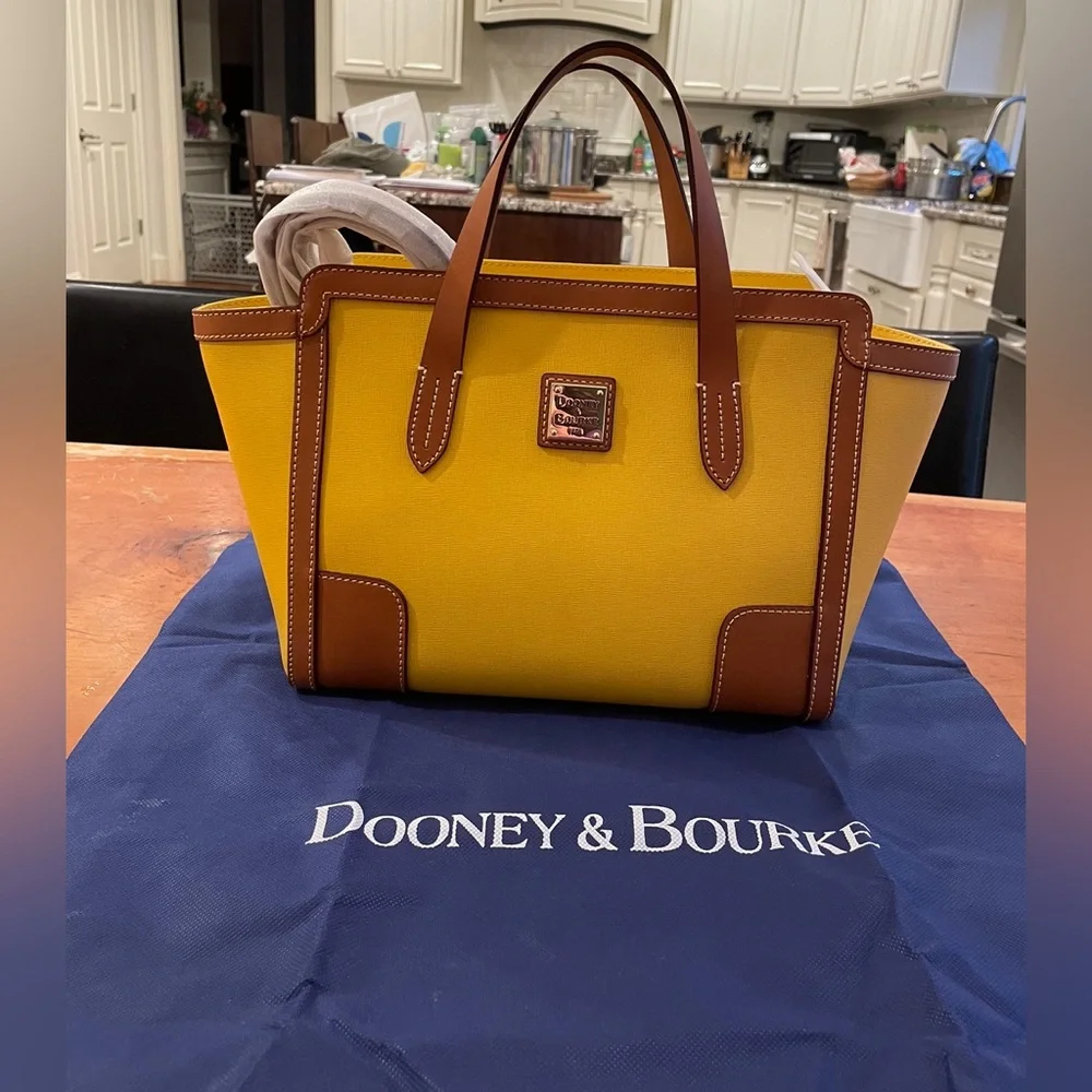 DOONEY & BOURKE 🆕 Pebble Grain Small Shopper Tote in Gorg Dandelion, rare color🔥 - Picture 2 of 5